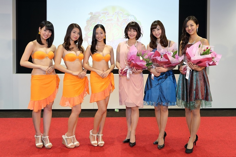 写真左から（7代目）栗咲さん、茜音さん、高嶋さん、（6代目）小柳さん、大浦さん、美月さん。