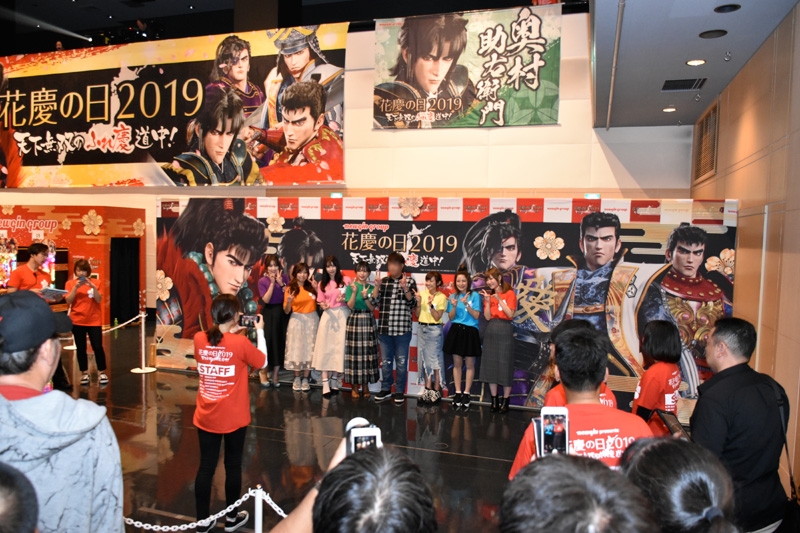 出演者と来場者が一緒に写真撮影できる「ふれ慶」コーナー。