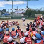 東京・足立区の4遊技場組合がヤクルト野球教室を開催、地域の小学生を招待 2025ヤクルト1